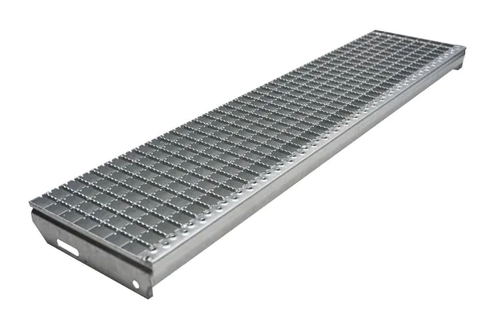 Protidrsne stopnice mrežne rešetke 30x30mm, vroče-cinkano - dolžina mm: 1200, širina mm: 270, razdalja med luknjami: 150, teža v kg na kos: 9.5