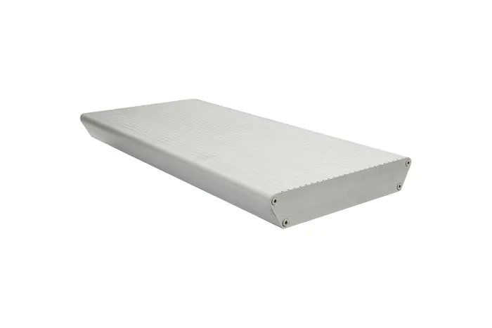 Alu stopnice - protidrsne vključno z 2 pokrovi in vijaki - izvedba: legiranega jekla, širina: 600 mm, globina: 270 mm