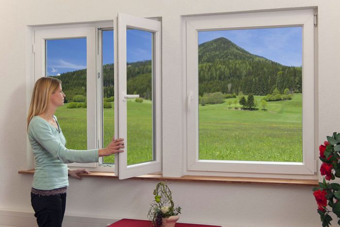 Krilno in prekucno okno iz bele umetne mase - naslon: DIN-levo, širina v mm: 900, višina v mm: 1000