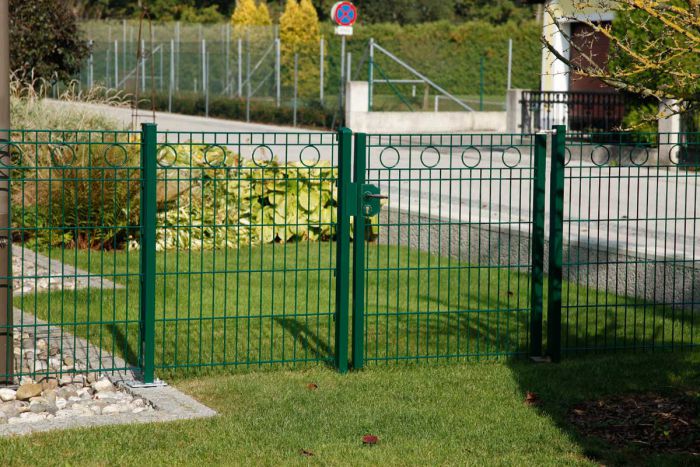 Okrasna vrata Rom - cinkano ali barvano: barvano zeleno, višina v cm: 103, širina v cm: 81 ali 104