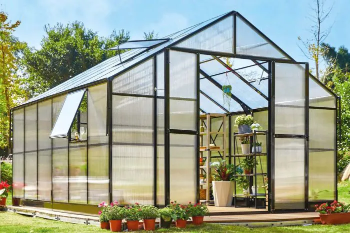 Toplogredna hiška model Rožmarin PRO - Barva: črna, Izvedba: plastično steklo 6 mm, Dolžina: 4130 mm, Širina: 3540 mm, Višina: 2670 mm