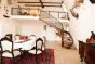 Lesene stopnice s stranicami Colonial