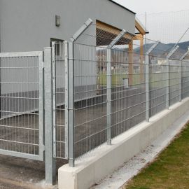 Ustrezna ograjna polja za zaščito proti preplezanju - barva: prašno barvano antracit