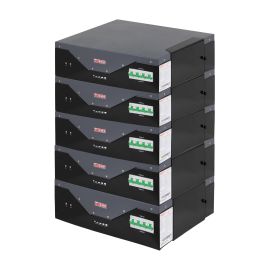 Weco 21,6 kWh HV baterijski stolp, sestavljen iz 4 baterij in BMS.